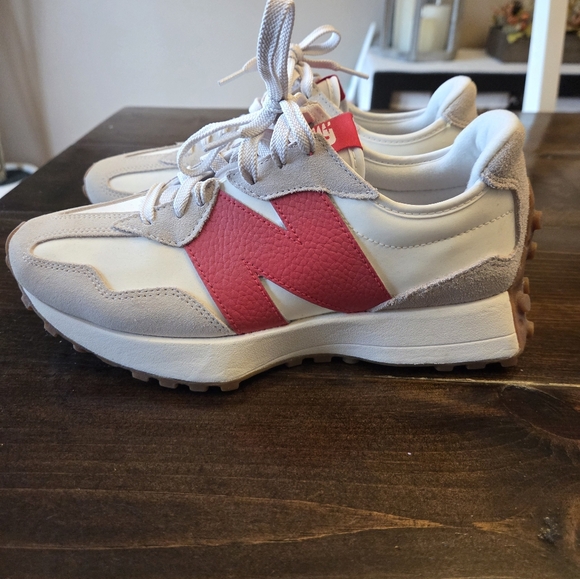 Womens New Balance 327 - Picture 4 of 6